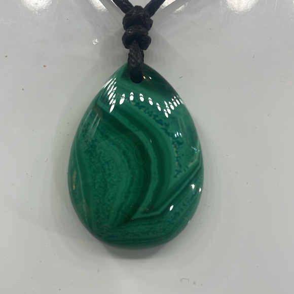 Green Malachite Pendant with adjustable black strap, wear long or as choker - Picture 1 of 6